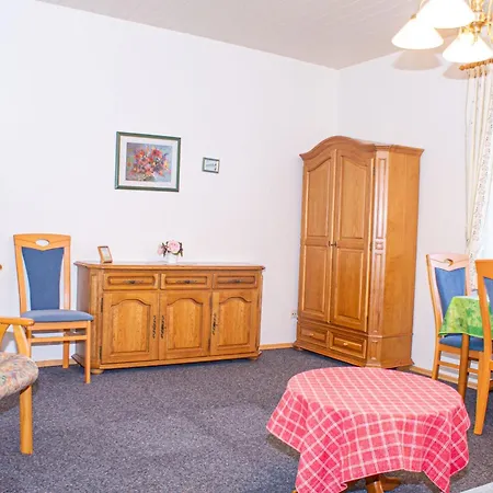 Haus Ufen Typ Drei *