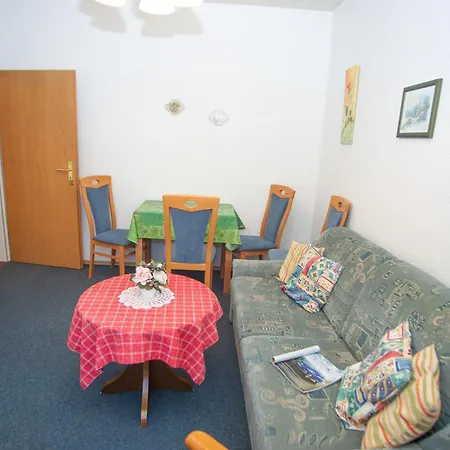 Appartement Haus Ufen Typ Drei *